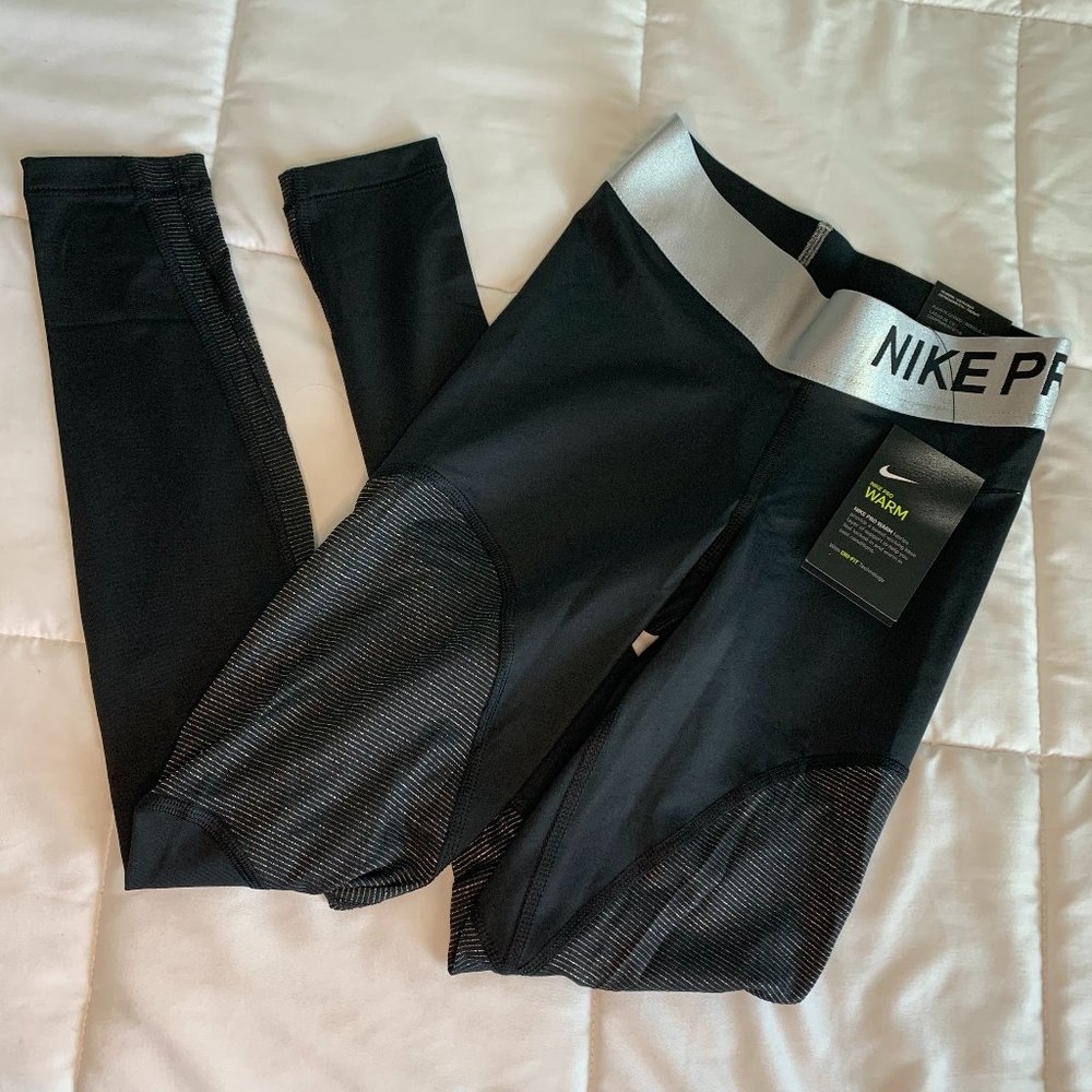 NWT Women's Nike Pro Warm Tight Fit 7/8 Leggings